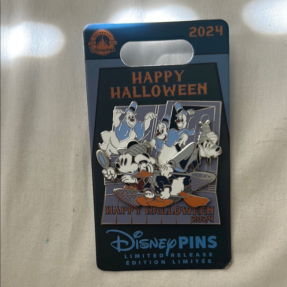 Disney Halloween 2024 Ghostly Pin